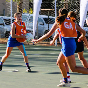 Hoërskool Upington students playing netball