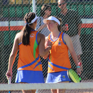 Hoërskool Upington students playing tennis